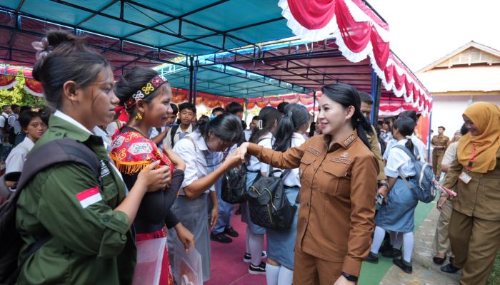 Pesan Karolin kepada Pemilih Pemula di Landak, Gunakan Hak Pilih, Jangan Gampang Diiming-imingi Uang