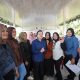 Ibu-ibu di Munggu Abadikan Kehadiran Bupati Landak Lewat Foto Bersama 