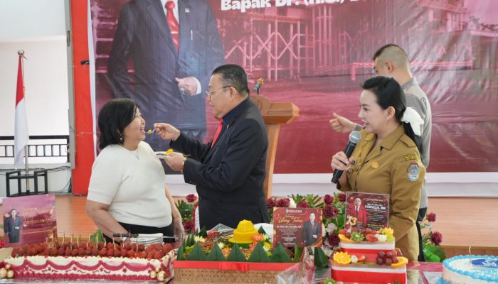 Kejutan Ultah ke-73 untuk Cornelis, Karolin : Bapak Jarang Memikirkan Dirinya Sendiri