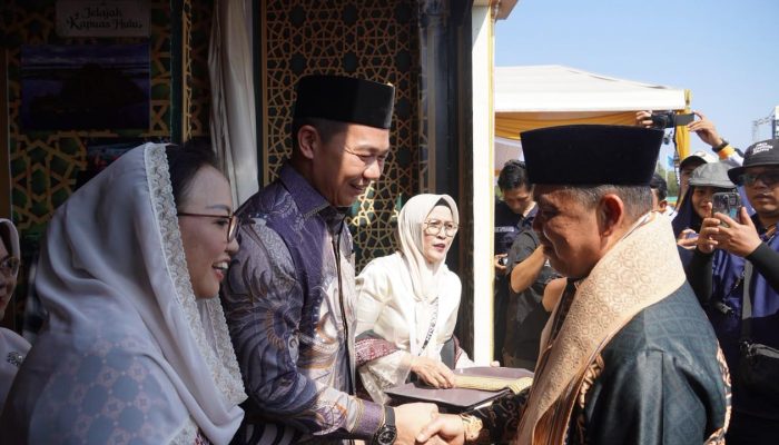 Gubernur Kalbar Kunjungi Stan MTQ 34 Pemkab Kapuas Hulu di Sukadana 