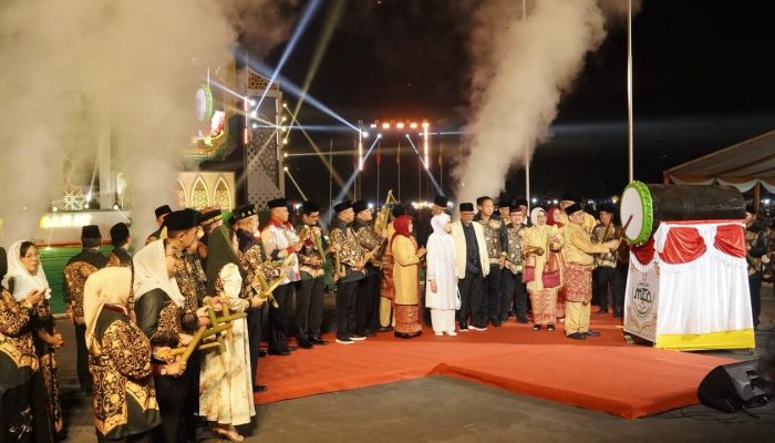 Bupati Kapuas Hulu Hadiri Malam Pembukaan MTQ XXXIV Provinsi Kalbar di Kayong Utara