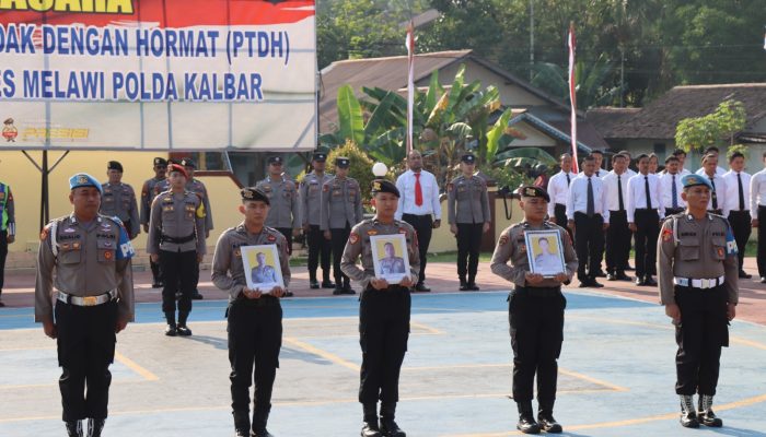 Nakal ? Tiga Anggota Polres Melawi Dipecat