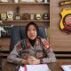 Devi Ajak Warga Landak Kibarkan Merah Putih Sambut HUT RI ke-81 