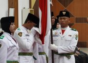 Bupati Kapuas Hulu Kukuhkan Paskibraka Kabupaten Kapuas Hulu Tahun 2026