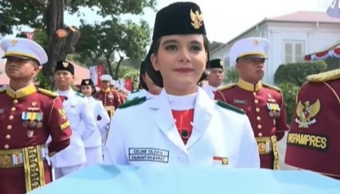 Siswi Asal Pontianak Terpilih Membawa Baki Bendera Merah Putih di Istana Merdeka