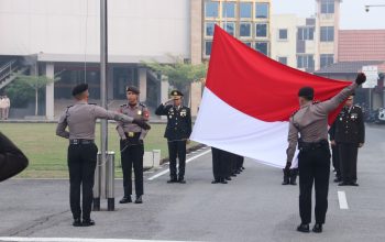 Wakapolda Kalbar Pimpin Upacara HUT ke-81 RI di Mapolda Kalbar 