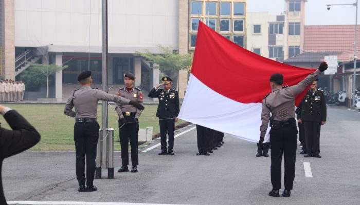 Wakapolda Kalbar Pimpin Upacara HUT ke-81 RI di Mapolda Kalbar 