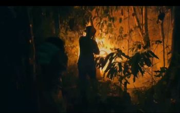 Polsek Belimbing Padamkan Karhutla Gunakan X-Fire