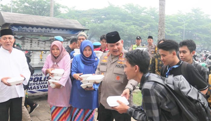 Jumat Keliling di Masjid Mujahidin, Kapolda Kalbar Ajak Masyarakat Cegah Bullying 